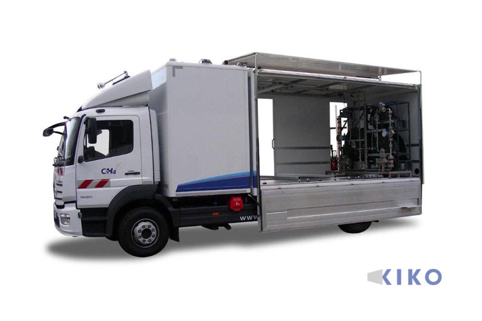 KIKO 10 Spezialaufbau, Klapptrittleisten in der Unterwand